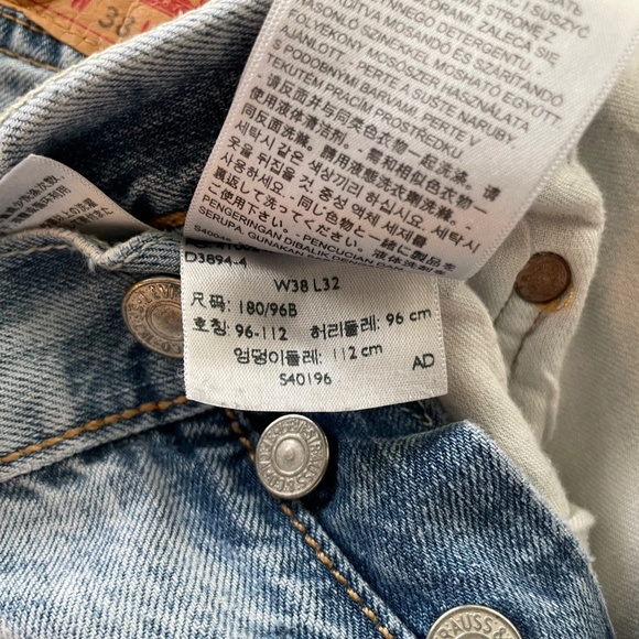 Levi’s 501 Jeans - Picture 4 of 5